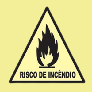 Placa A02 - Risco de incÃÂªndio 15x20cm